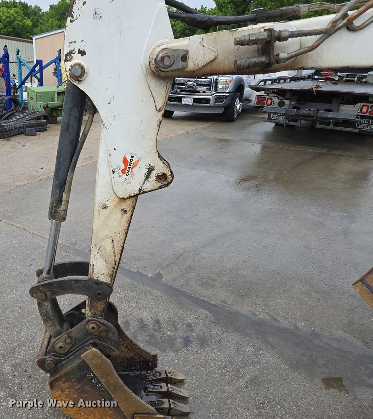 image for item EM7391 2006 Bobcat 331 G mini excavator