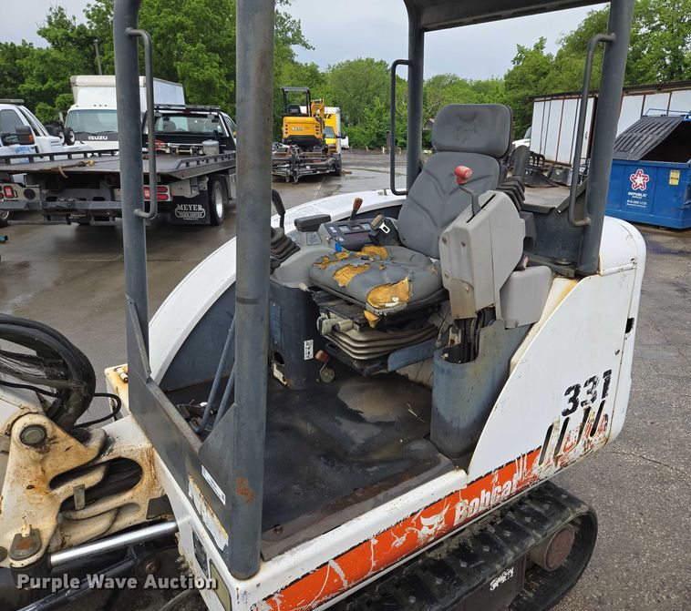 image for item EM7391 2006 Bobcat 331 G mini excavator