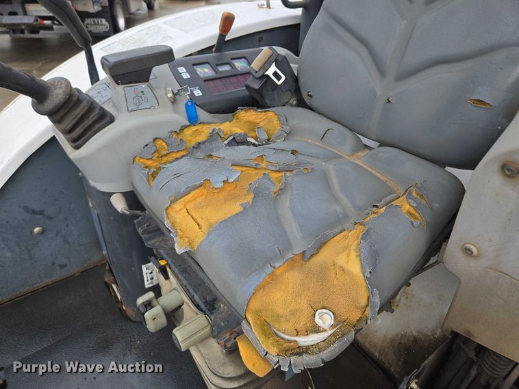 image for item EM7391 2006 Bobcat 331 G mini excavator