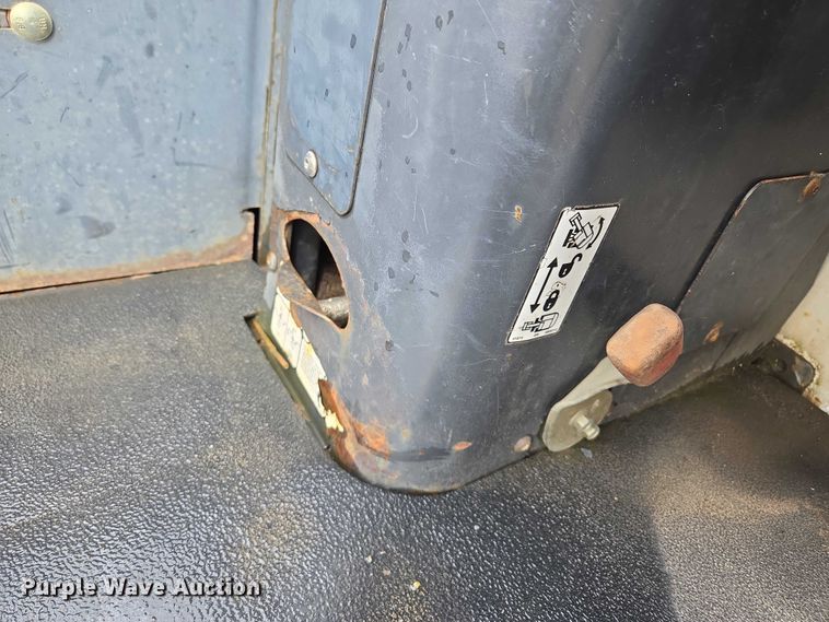 image for item EM7391 2006 Bobcat 331 G mini excavator