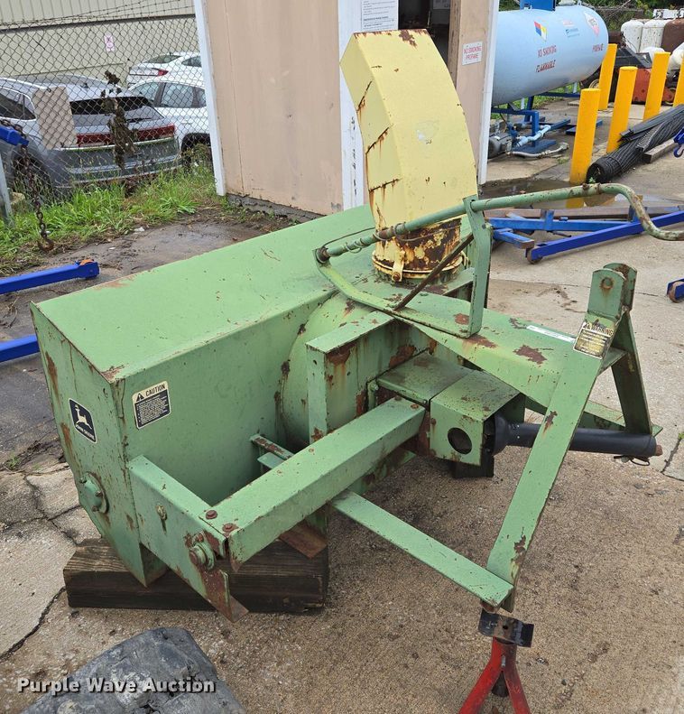 image for item EM7393 John Deere snow blower