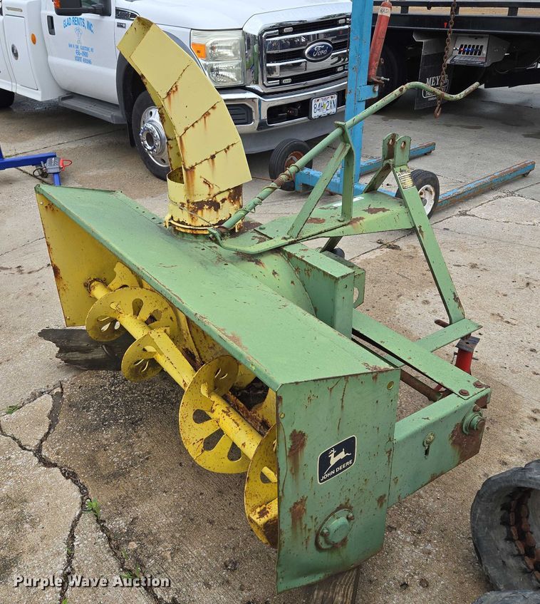 image for item EM7393 John Deere snow blower