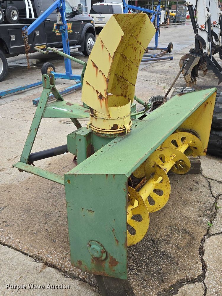 image for item EM7393 John Deere snow blower