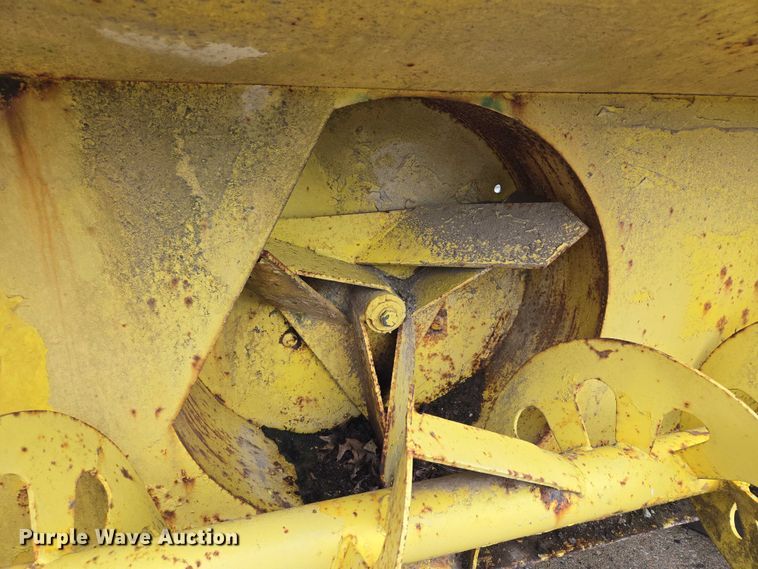 image for item EM7393 John Deere snow blower