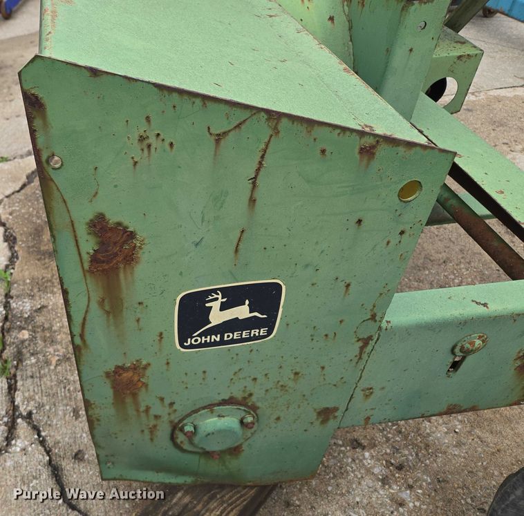 image for item EM7393 John Deere snow blower
