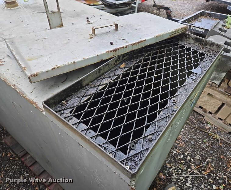 image for item EM7404 Tank