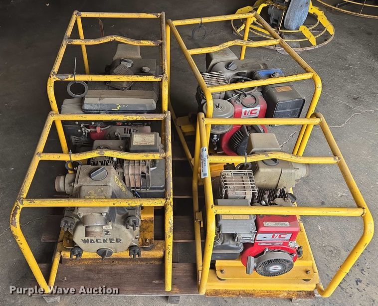 image for item EM7410 (4) Wacker Neuson water pumps