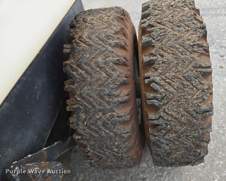 image for item EM7412 Whiteman MBH-16F concrete buggy