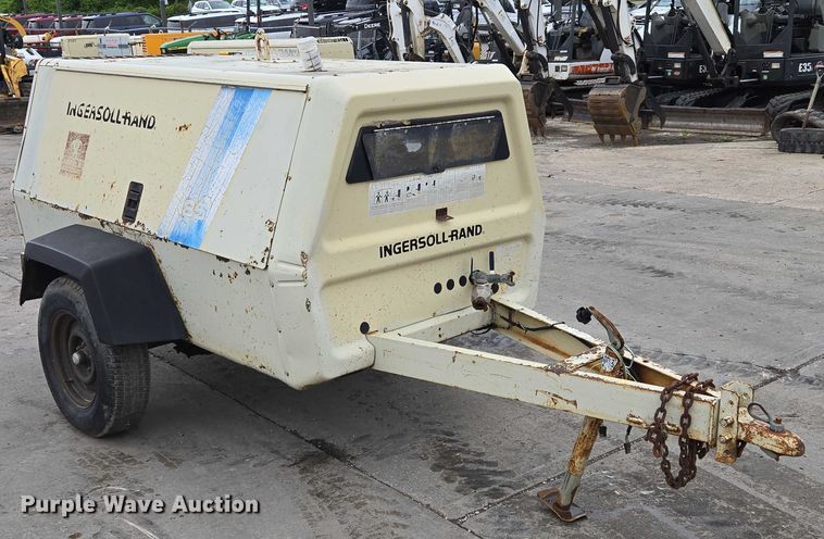 image for item EM7414 1993 Ingersoll-Rand P185CWJD air compressor
