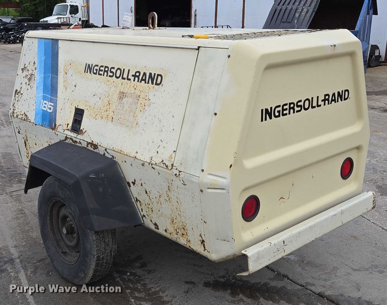 image for item EM7414 1993 Ingersoll-Rand P185CWJD air compressor