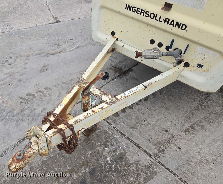 image for item EM7414 1993 Ingersoll-Rand P185CWJD air compressor