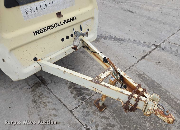 image for item EM7414 1993 Ingersoll-Rand P185CWJD air compressor