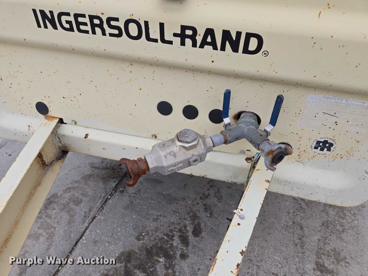 image for item EM7414 1993 Ingersoll-Rand P185CWJD air compressor