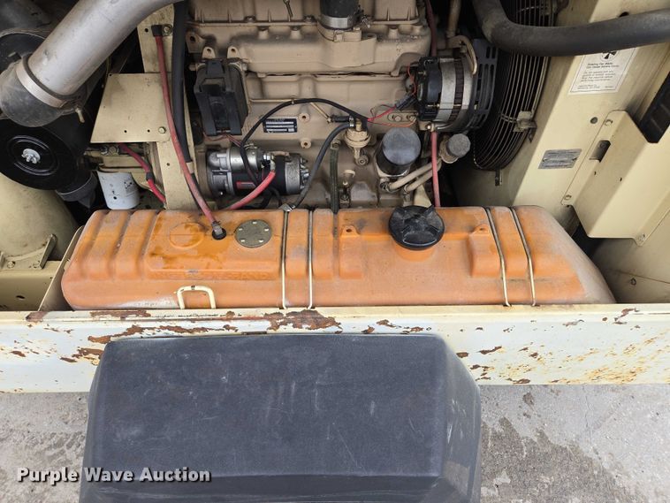 image for item EM7414 1993 Ingersoll-Rand P185CWJD air compressor