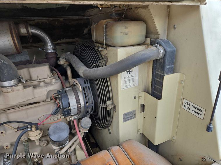 image for item EM7414 1993 Ingersoll-Rand P185CWJD air compressor