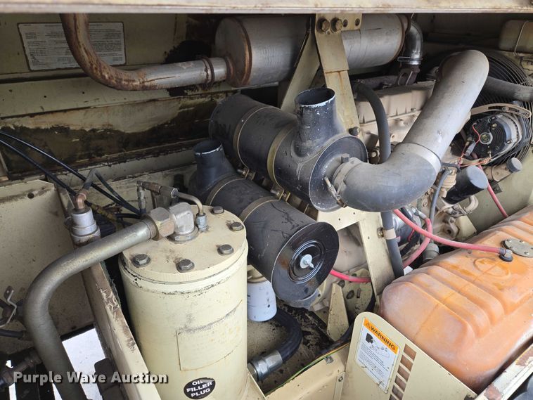 image for item EM7414 1993 Ingersoll-Rand P185CWJD air compressor