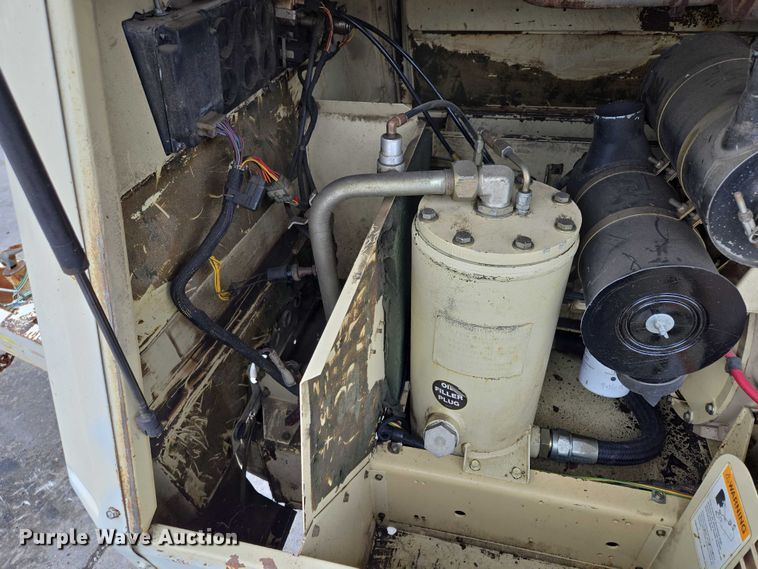 image for item EM7414 1993 Ingersoll-Rand P185CWJD air compressor