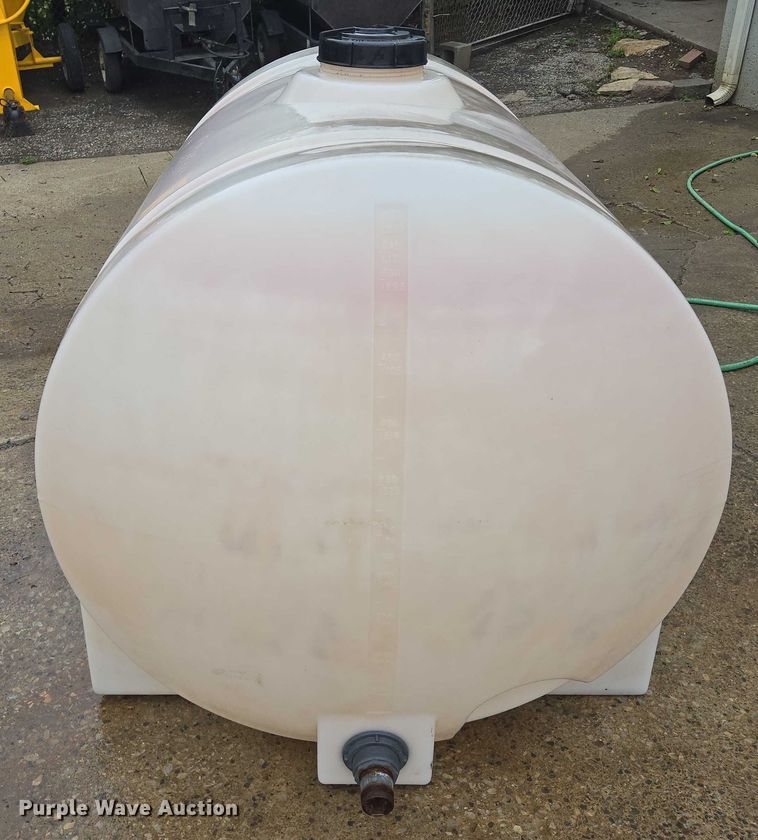 image for item EM7416 Poly tank