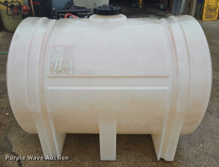 image for item EM7416 Poly tank