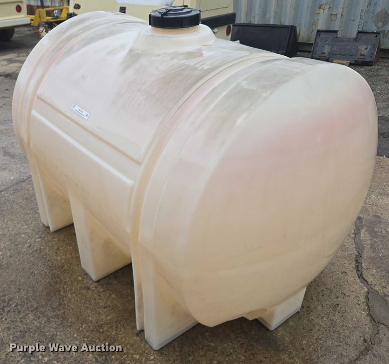 image for item EM7416 Poly tank