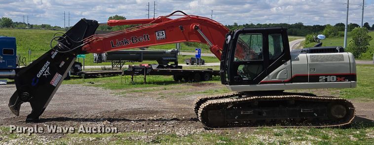 image for item EM7426 2014 Link-Belt 210X3 excavator