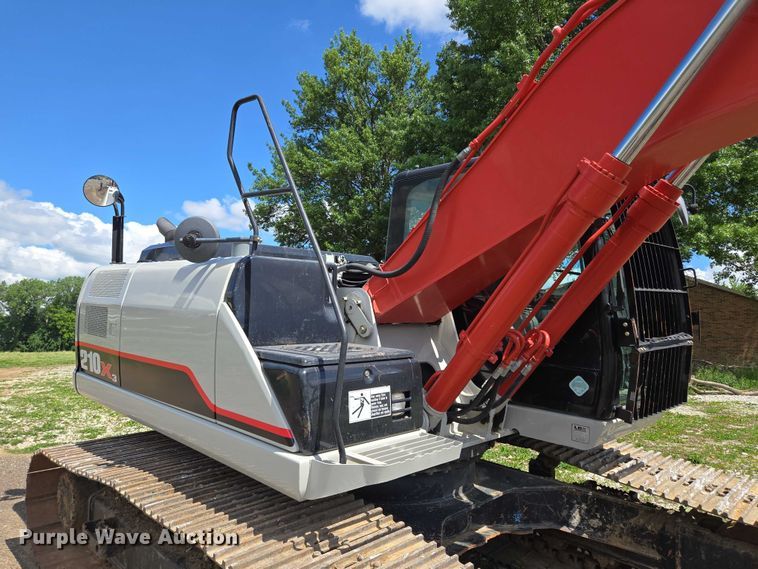 image for item EM7426 2014 Link-Belt 210X3 excavator