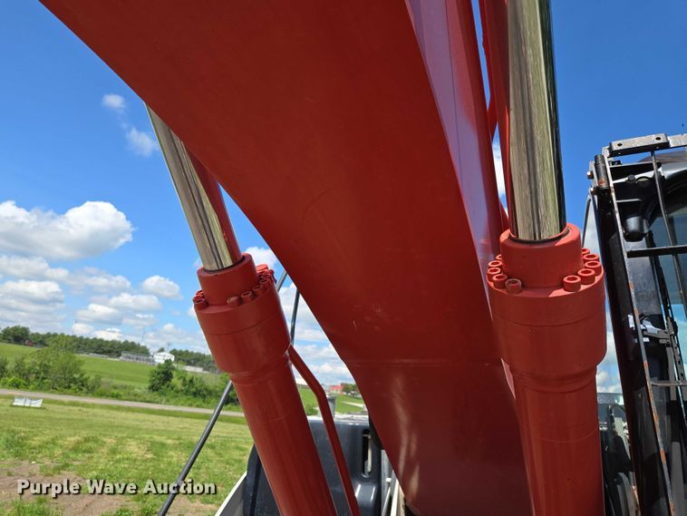 image for item EM7426 2014 Link-Belt 210X3 excavator