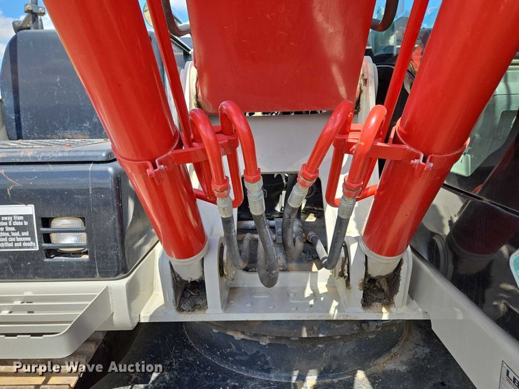 image for item EM7426 2014 Link-Belt 210X3 excavator