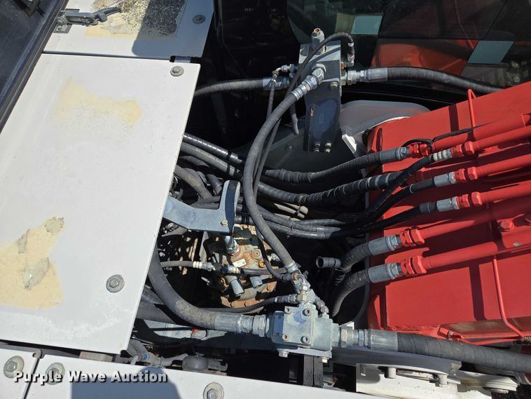 image for item EM7426 2014 Link-Belt 210X3 excavator