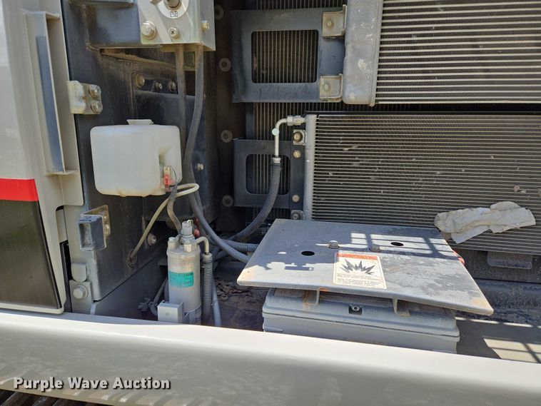 image for item EM7426 2014 Link-Belt 210X3 excavator