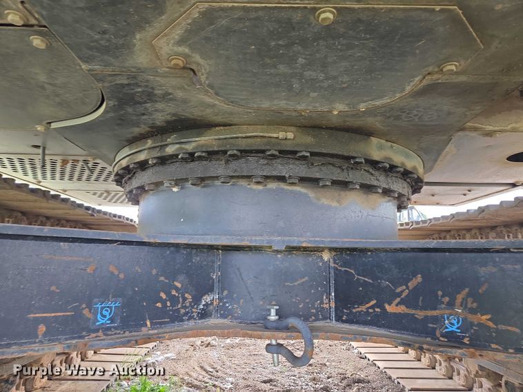 image for item EM7426 2014 Link-Belt 210X3 excavator