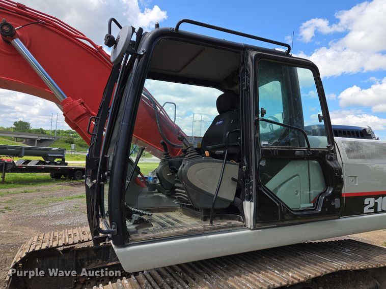 image for item EM7426 2014 Link-Belt 210X3 excavator
