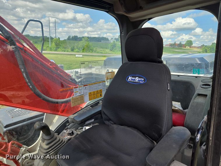 image for item EM7426 2014 Link-Belt 210X3 excavator