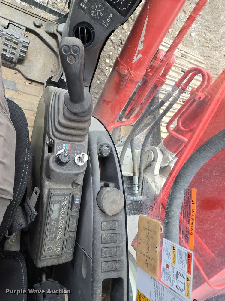 image for item EM7426 2014 Link-Belt 210X3 excavator