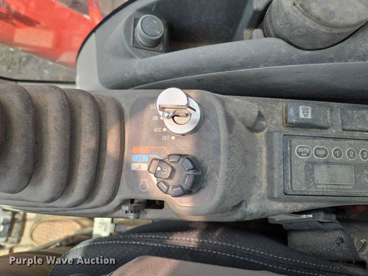 image for item EM7426 2014 Link-Belt 210X3 excavator