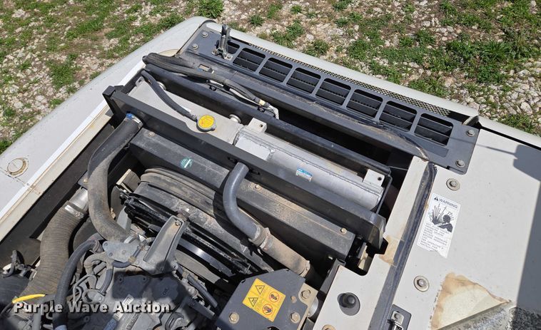 image for item EM7426 2014 Link-Belt 210X3 excavator