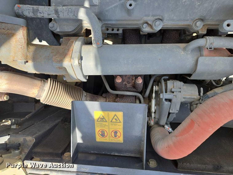 image for item EM7426 2014 Link-Belt 210X3 excavator