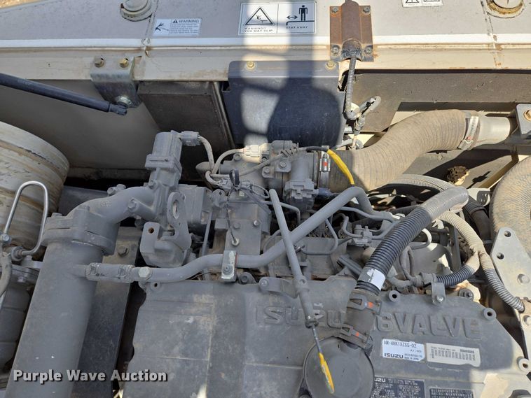 image for item EM7426 2014 Link-Belt 210X3 excavator