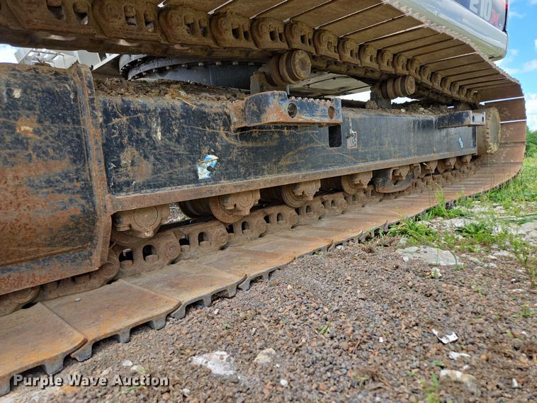 image for item EM7426 2014 Link-Belt 210X3 excavator