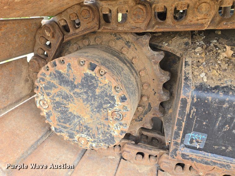 image for item EM7426 2014 Link-Belt 210X3 excavator