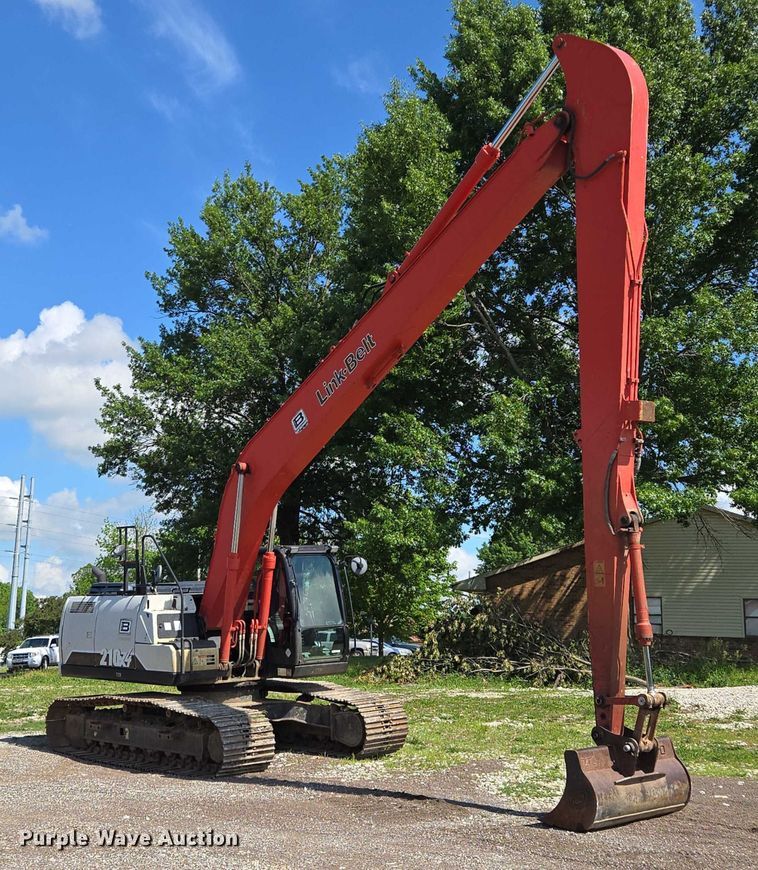 image for item EM7427 2019 Link-Belt 210X4 long reach excavator