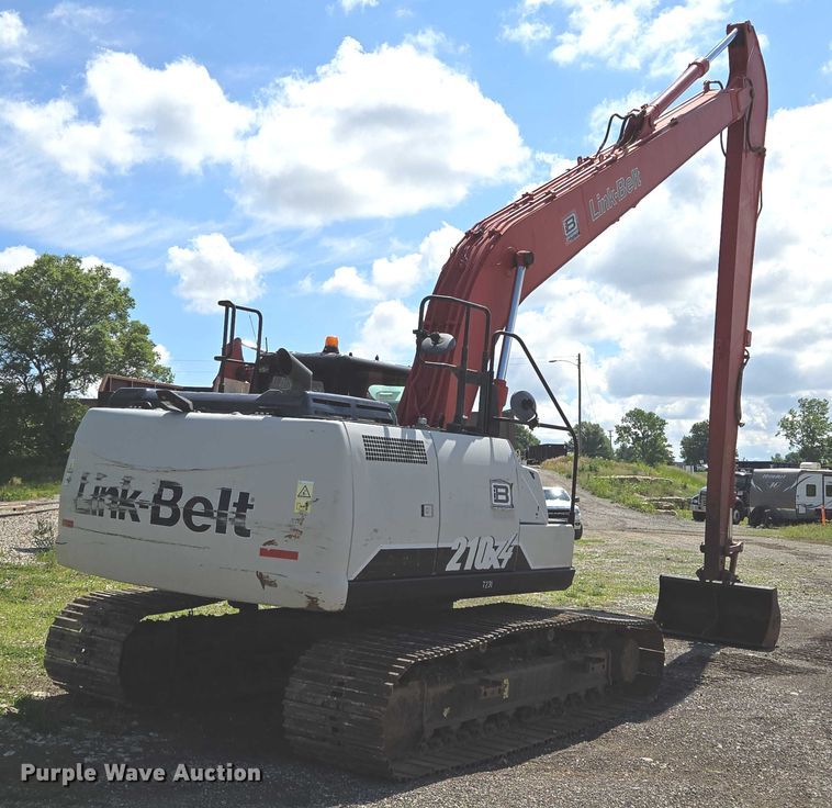 image for item EM7427 2019 Link-Belt 210X4 long reach excavator