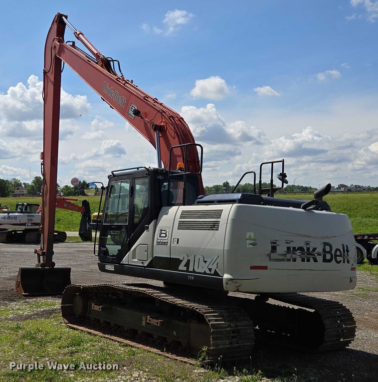 image for item EM7427 2019 Link-Belt 210X4 long reach excavator