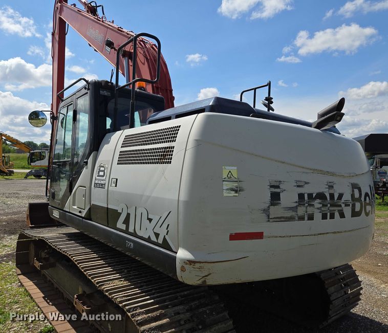 image for item EM7427 2019 Link-Belt 210X4 long reach excavator