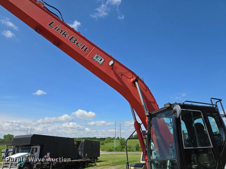 image for item EM7427 2019 Link-Belt 210X4 long reach excavator