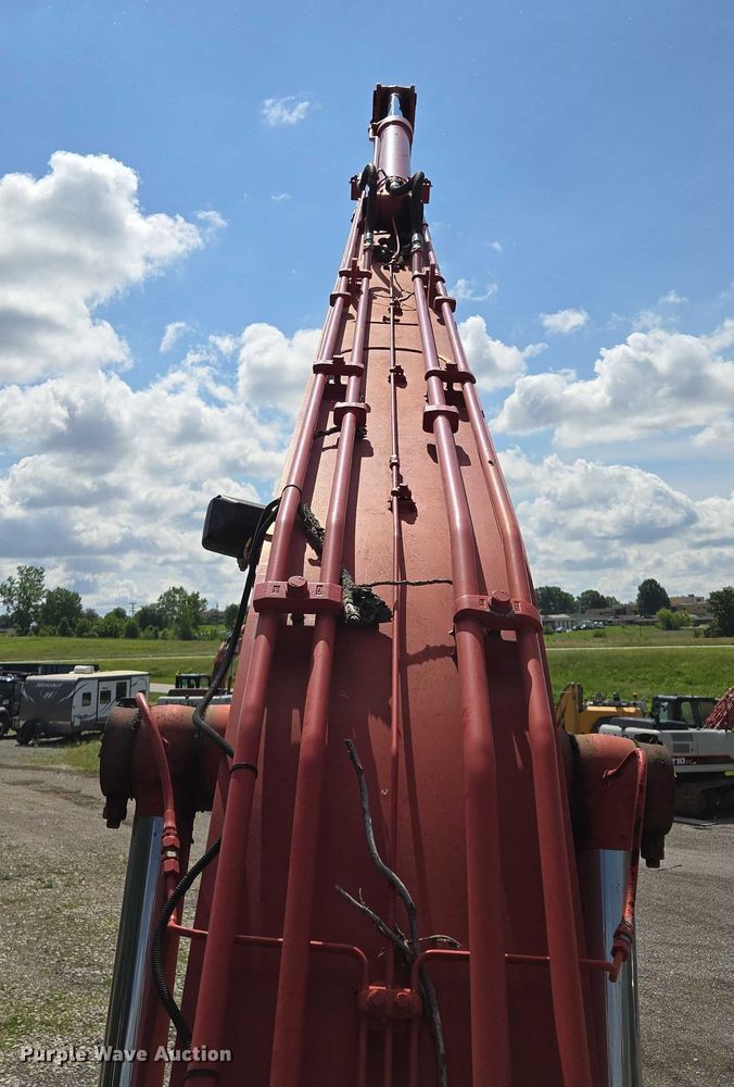 image for item EM7427 2019 Link-Belt 210X4 long reach excavator