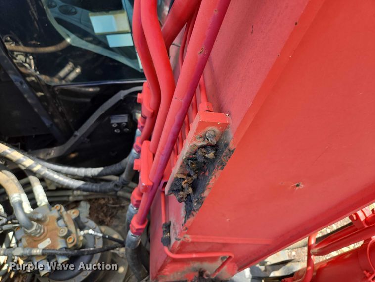 image for item EM7427 2019 Link-Belt 210X4 long reach excavator