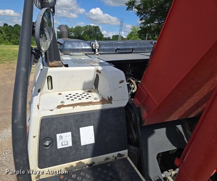 image for item EM7427 2019 Link-Belt 210X4 long reach excavator