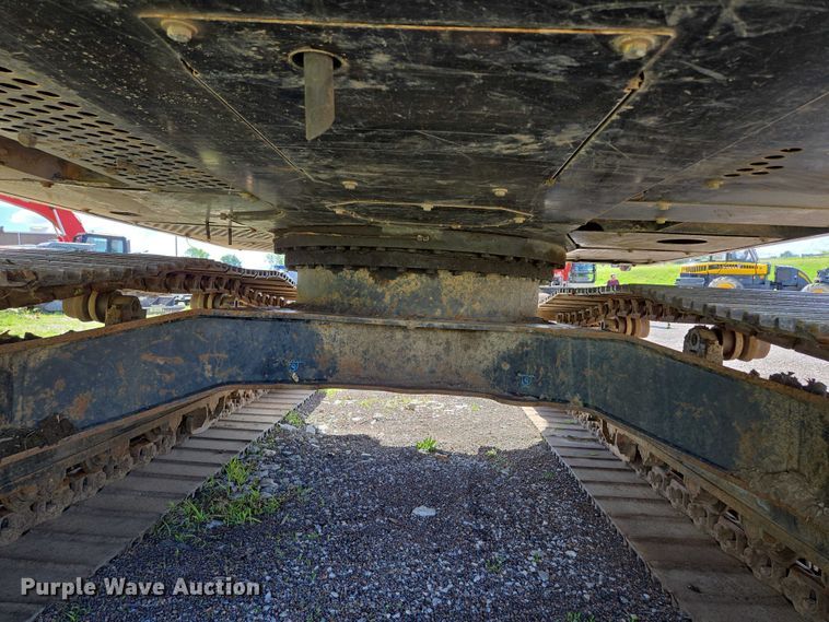 image for item EM7427 2019 Link-Belt 210X4 long reach excavator