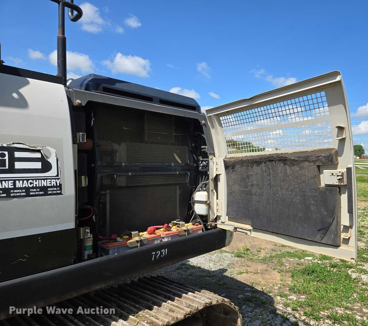 image for item EM7427 2019 Link-Belt 210X4 long reach excavator